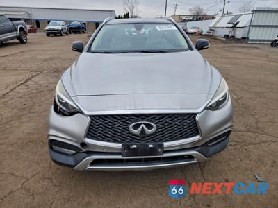 Piąte zdjęcie samochodu w środku: 2017 INFINITY QX30 VIN:SJKCH5CR4HA017657 - miniatura