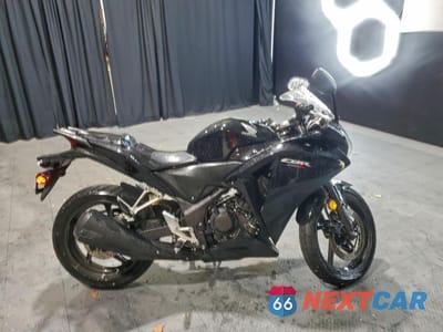 2013 HONDA CBR250 R MLHMC4105D5301917 - główne zdjęcie licytacji z USA - miniatura