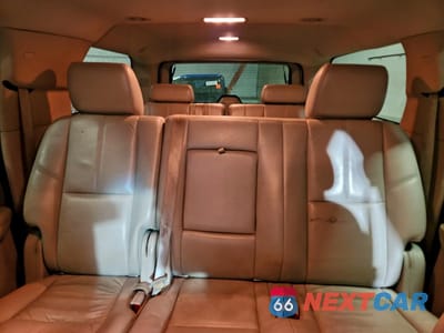 Zdjęcie 10 z 14 samochodu: 2012 CHEVROLET SUBURBAN K1500 LT VIN:1GNSKJE77CR215283 - miniatura