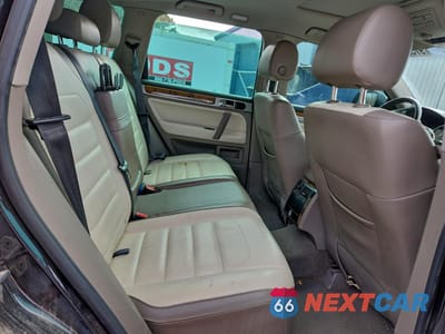 Zdjęcie 11 z 14 samochodu: 2010 VOLKSWAGEN TOUAREG 2 VIN:WVGFK7A94AD004228 - miniatura
