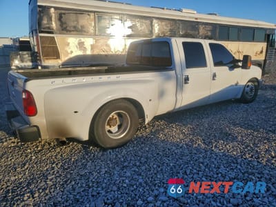 Trzecie zdjęcie samochodu z tyłu: 2001 FORD F350 SUPER DUTY VIN:1FTWW32F31EA02941 - miniatura