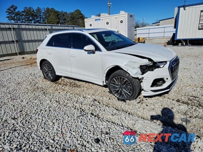 Czwarte zdjęcie samochodu z boku: 2022 AUDI Q3 PREMIUM 40 VIN:WA1AUCF35N1136020 - miniatura