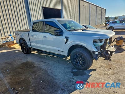 Czwarte zdjęcie samochodu z boku: 2024 FORD F150 XLT VIN:1FTFW3LD9RFA87383 - miniatura