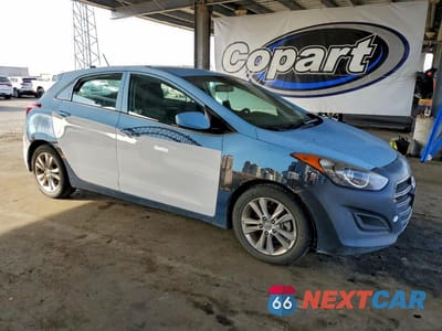 Czwarte zdjęcie samochodu z boku: 2017 HYUNDAI ELANTRA GT VIN:KMHD35LH1HU381297 - miniatura
