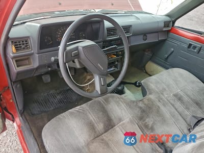 Zdjęcie 8 z 14 samochodu: 1988 TOYOTA PICKUP 1/2 TON RN55 VIN:JT4RN55R7J7034085 - miniatura