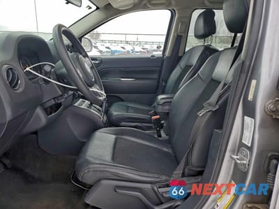 Zdjęcie 7 z 12 samochodu: 2014 JEEP COMPASS SPORT VIN:1C4NJDAB9ED924009 - miniatura