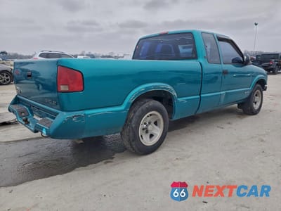 Trzecie zdjęcie samochodu z tyłu: 1996 CHEVROLET S TRUCK S10 VIN:1GCCS1945T8220162 - miniatura