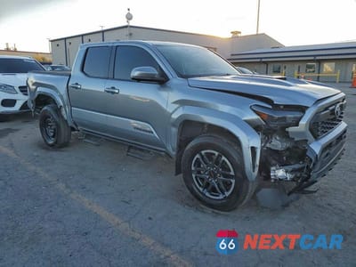 Czwarte zdjęcie samochodu z boku: 2024 TOYOTA TACOMA TRD SPORT VIN:3TMLB5JN4RM079424 - miniatura
