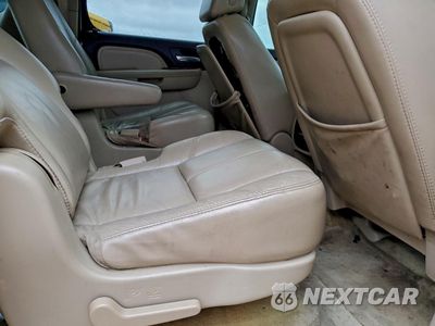 Zdjęcie 11 z 13 samochodu: 2007 GMC YUKON XL DENALI VIN:1GKFK66847J348512 - miniatura