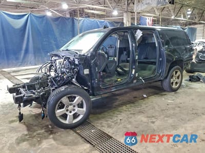 2015 GMC YUKON XL DENALI 1GKS2JKJ4FR735264 - główne zdjęcie licytacji z USA - miniatura