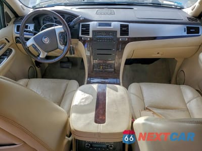 Zdjęcie 8 z 15 samochodu: 2008 CADILLAC ESCALADE ESV VIN:1GYFK66848R192044 - miniatura
