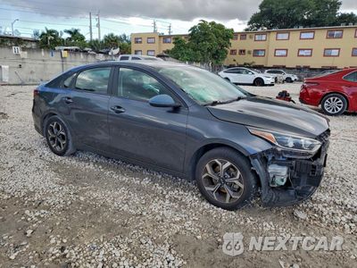 Czwarte zdjęcie samochodu z boku: 2020 KIA FORTE FE VIN:3KPF24AD5LE212269 - miniatura