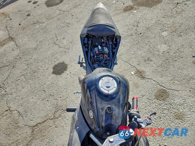 Piąte zdjęcie samochodu w środku: 2015 YAMAHA YZFR3 VIN:MH3RH06Y3FK005768 - miniatura