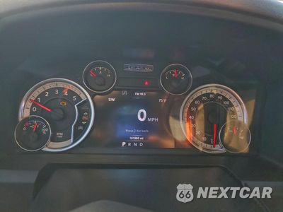 Zdjęcie 9 z 12 samochodu: 2015 RAM 2500 SLT VIN:3C6UR5DL3FG664734 - miniatura