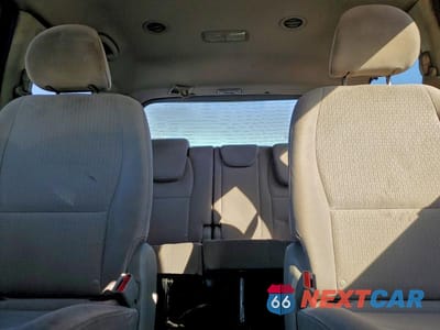 Zdjęcie 10 z 13 samochodu: 2016 KIA SEDONA VIN:KNDMB5C1XG6166160 - miniatura