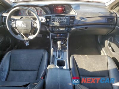 Zdjęcie 8 z 13 samochodu: 2016 HONDA ACCORD SPORT VIN:1HGCR2F50GA102874 - miniatura
