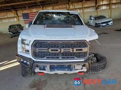 Piąte zdjęcie samochodu w środku: 2018 FORD F150 RAPTOR VIN:1FTFW1RG1JFB99556 - miniatura