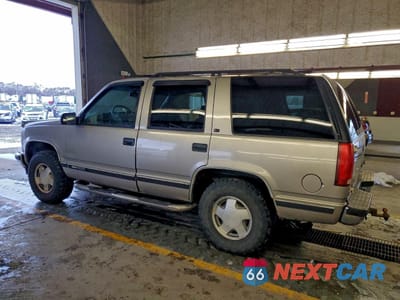 Drugie zdjęcie samochodu z przodu: 1999 GMC YUKON VIN:1GKEK13R6XJ702946 - miniatura