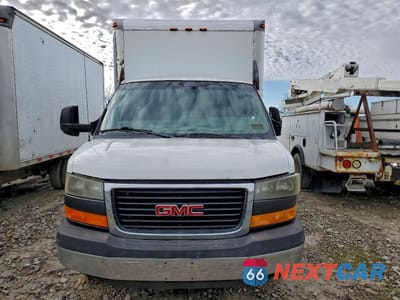 Piąte zdjęcie samochodu w środku: 2013 GMC SAVANA BOX TRUCK VIN:1GD072BA1D1117899 - miniatura