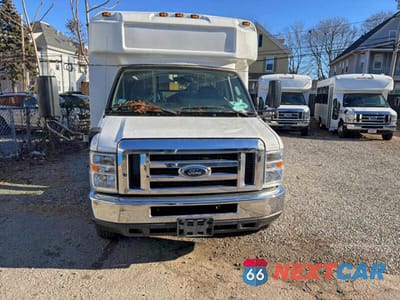 Zdjęcie 7 z 10 samochodu: 2017 FORD ECONOLINE E350 SUPER DUTY CUTAWAY VAN VIN:1FDEE3FS6HDC16579 - miniatura