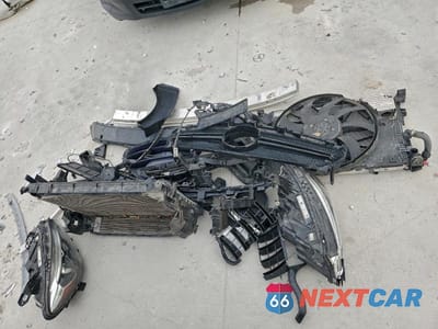 Zdjęcie 12 z 12 samochodu: 2018 MERCEDES-BENZ CLA 45 AMG VIN:WDDSJ5CB9JN671306 - miniatura