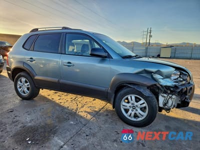 Czwarte zdjęcie samochodu z boku: 2008 HYUNDAI TUCSON SE VIN:KM8JN72D88U850280 - miniatura