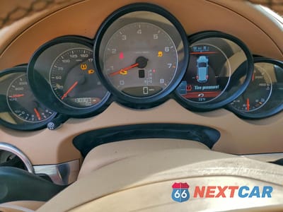 Zdjęcie 9 z 13 samochodu: 2011 PORSCHE CAYENNE S VIN:WP1AB2A24BLA42892 - miniatura