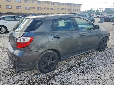 Trzecie zdjęcie samochodu z tyłu: 2009 TOYOTA COROLLA MATRIX S VIN:2T1KE40E09C009605 - miniatura