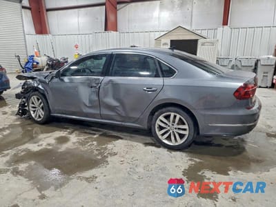 Drugie zdjęcie samochodu z przodu: 2018 VOLKSWAGEN PASSAT SE VIN:1VWBA7A31JC021878 - miniatura