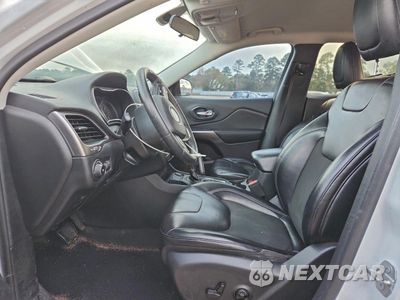 Zdjęcie 7 z 13 samochodu: 2019 JEEP CHEROKEE LATITUDE PLUS VIN:1C4PJLLB2KD466213 - miniatura