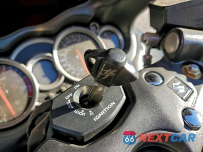 Zdjęcie 8 z 9 samochodu: 2014 SUZUKI GSX1300 RA VIN:JS1GX72B8E2101035 - miniatura