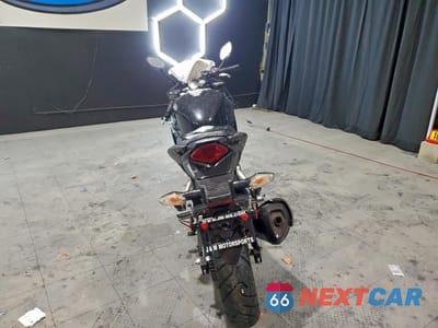 Czwarte zdjęcie samochodu z boku: 2013 HONDA CBR250 R VIN:MLHMC4105D5301917 - miniatura