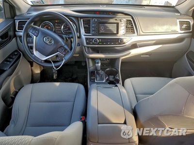 Zdjęcie 8 z 14 samochodu: 2017 TOYOTA HIGHLANDER HYBRID VIN:5TDBGRFH7HS028652 - miniatura