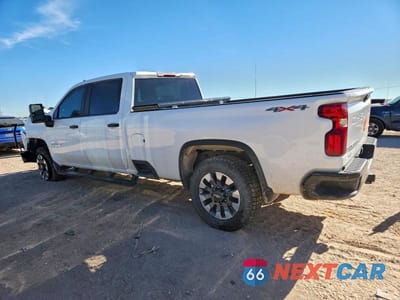Drugie zdjęcie samochodu z przodu: 2023 CHEVROLET SILVERADO K2500 CUSTOM VIN:1GC4YMEY6PF145048 - miniatura