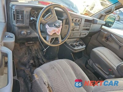 Zdjęcie 8 z 13 samochodu: 2017 GMC SAVANA G2500 CARGO ** R&D * PRI FLEET ** VIN:1GTW7AFFXH1126122 - miniatura