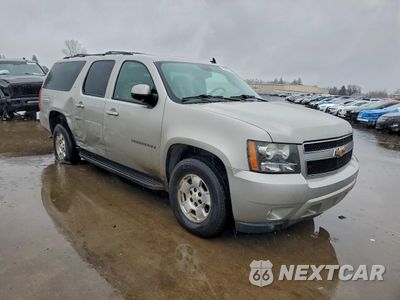 Czwarte zdjęcie samochodu z boku: 2009 CHEVROLET SUBURBAN K1500 LT VIN:1GNFK26339R172671 - miniatura