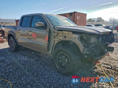 Czwarte zdjęcie samochodu z boku: 2024 NISSAN FRONTIER PRO-4X VIN:1N6ED1EK3RN613401 - miniatura