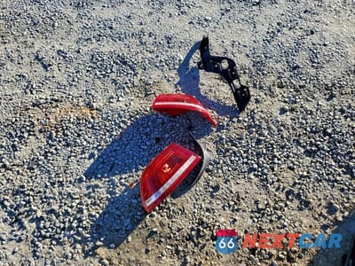 Zdjęcie 12 z 12 samochodu: 2014 VOLKSWAGEN EOS KOMFORT VIN:WVWBW8AH4EV003035 - miniatura