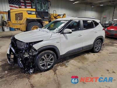 2021 KIA SELTOS S KNDEUCAAXM7146132 - główne zdjęcie licytacji z USA - miniatura