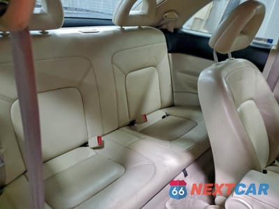 Zdjęcie 10 z 12 samochodu: 2001 VOLKSWAGEN NEW BEETLE GLX VIN:3VWDD21C01M440810 - miniatura