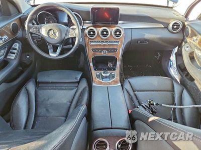 Zdjęcie 8 z 11 samochodu: 2018 MERCEDES-BENZ C 300 VIN:55SWF4JB9JU218830 - miniatura