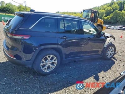 Trzecie zdjęcie samochodu z tyłu: 2023 JEEP GRAND CHEROKEE LIMITED VIN:1C4RJHBG1PC640949 - miniatura