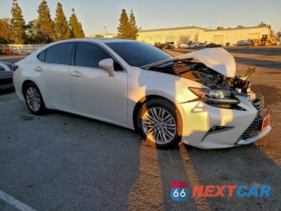 Czwarte zdjęcie samochodu z boku: 2016 LEXUS ES 350 VIN:JTHBK1GG7G2240848 - miniatura
