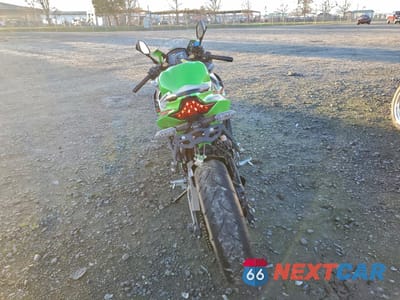 Czwarte zdjęcie samochodu z boku: 2024 KAWASAKI ZX400 S VIN:ML5ZXCS13RDA21616 - miniatura