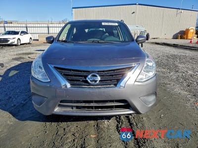 Piąte zdjęcie samochodu w środku: 2016 NISSAN VERSA S VIN:3N1CN7AP4GL869252 - miniatura