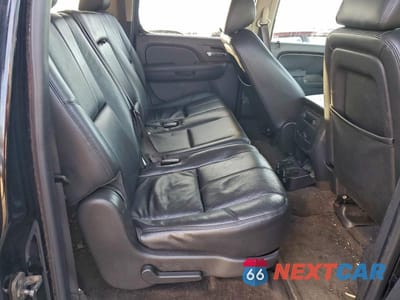 Zdjęcie 11 z 12 samochodu: 2012 CHEVROLET SUBURBAN K1500 LT VIN:1GNSKJE73CR326705 - miniatura