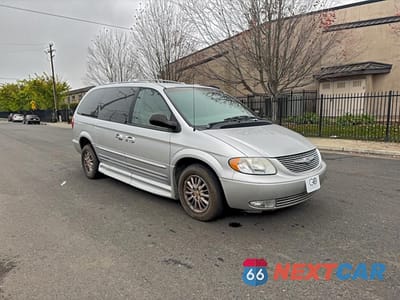 2002 CHRYSLER TOWN & COUNTRY LIMITED 2C8GP64L32R587917 - główne zdjęcie licytacji z USA - miniatura