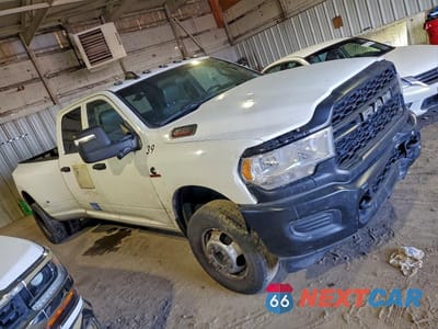 Czwarte zdjęcie samochodu z boku: 2023 RAM 3500 TRADESMAN 4WD 6.7L TDSL 8'BOX VIN:3C63RRGL6PG501298 - miniatura