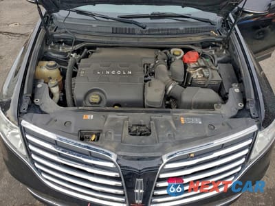 Zdjęcie 11 z 12 samochodu: 2017 LINCOLN TOWNHOUSE MKT VIN:2LMHJ5NK7HBL01642 - miniatura