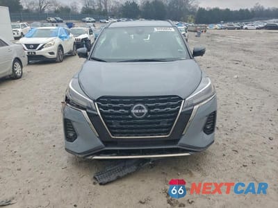 Piąte zdjęcie samochodu w środku: 2022 NISSAN KICKS SR VIN:3N1CP5DV8NL500545 - miniatura